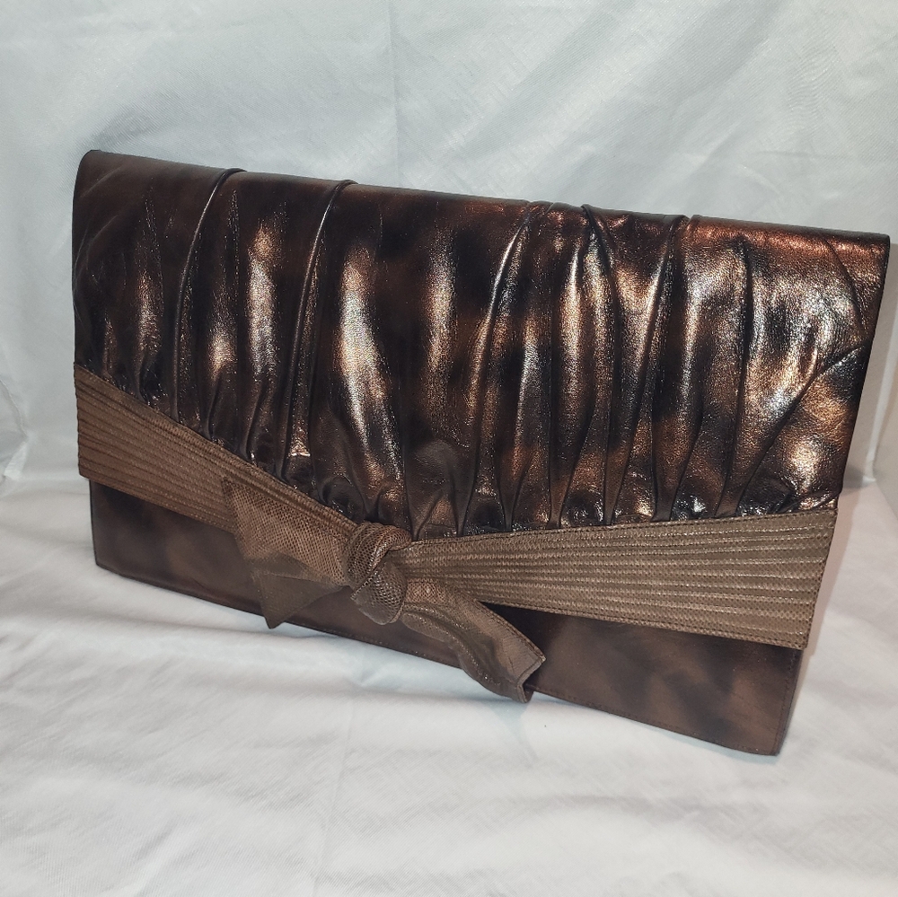 Gino Aldrovandi Elegant Brown Cross Bag with Bow Accent